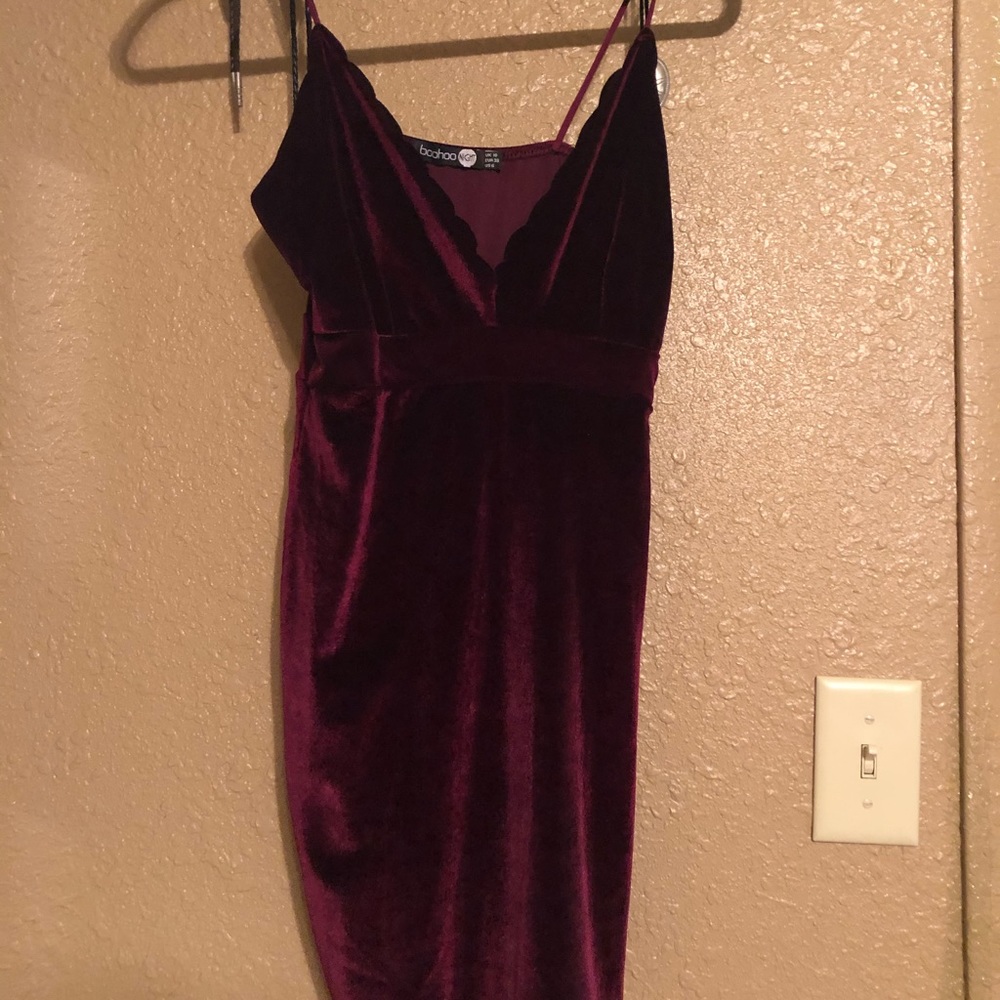 Velvet, scalloped dress.